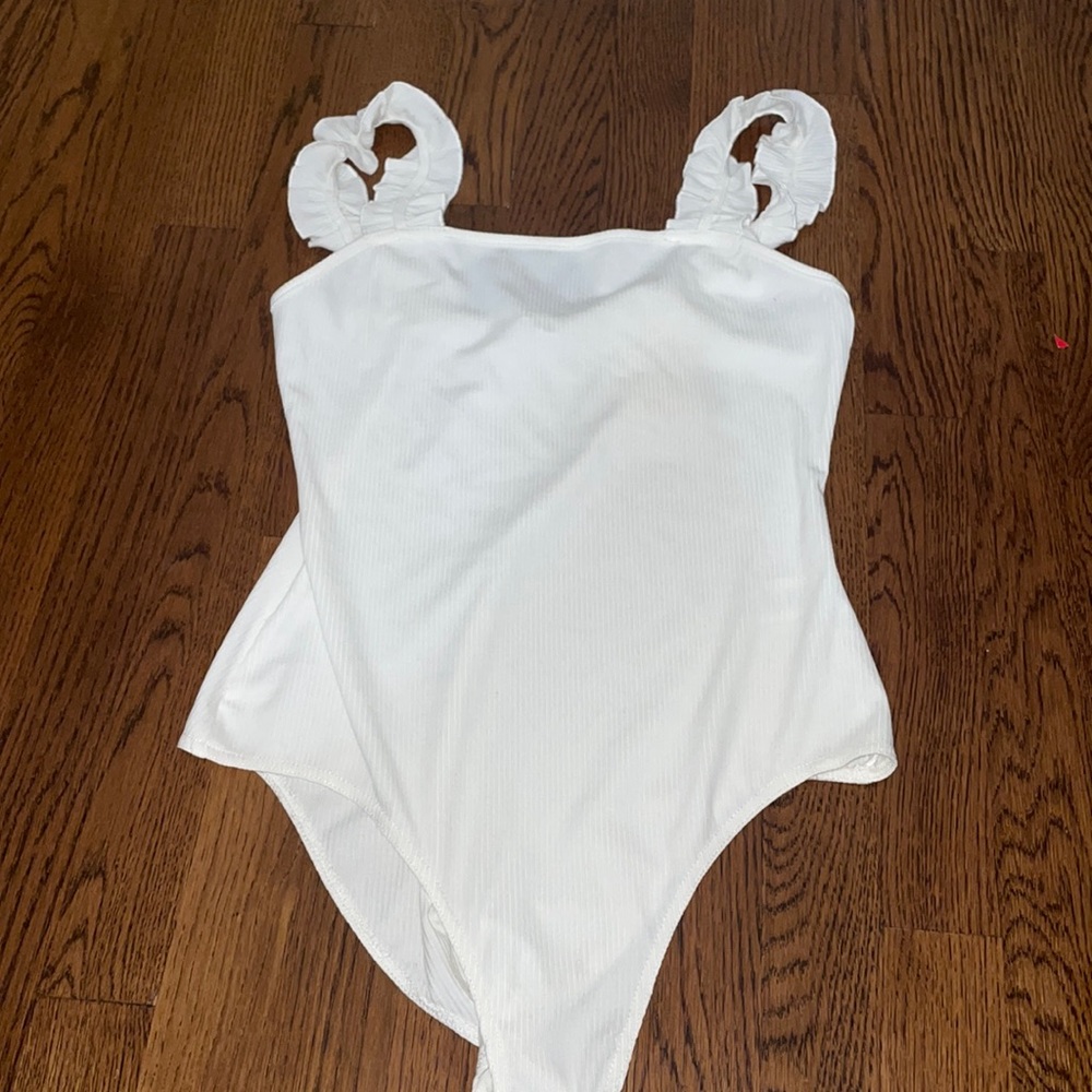 American Threads white bodysuit size large